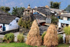 Patal Bhuvaneshwar : An Abode To 33 Koti Gods And Goddesses